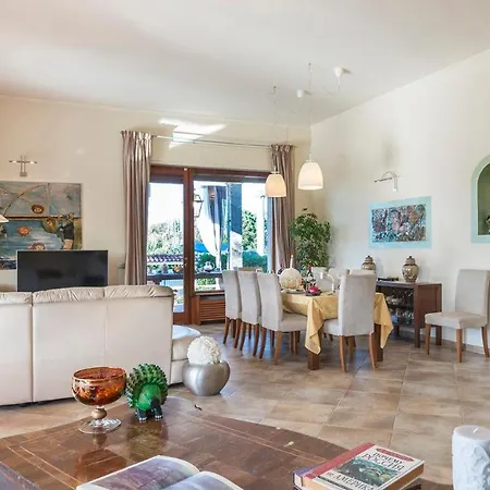 Villa Il Renzito 8, Emma *