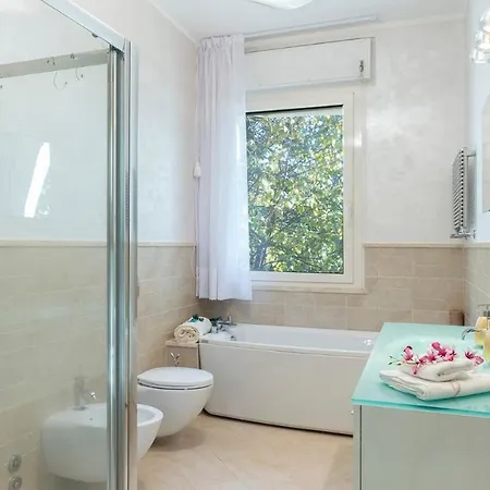 Villa Il Renzito 8, Emma *
