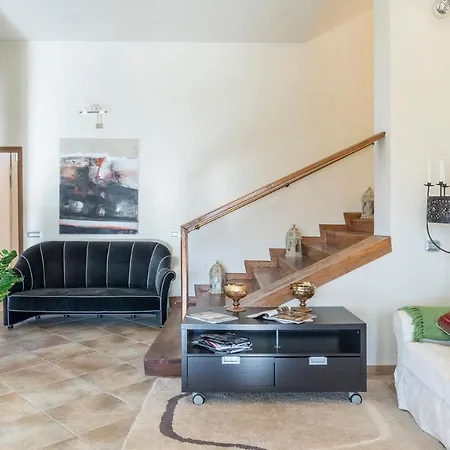 Il Renzito 8, Emma Villa Massa (Tuscany)
