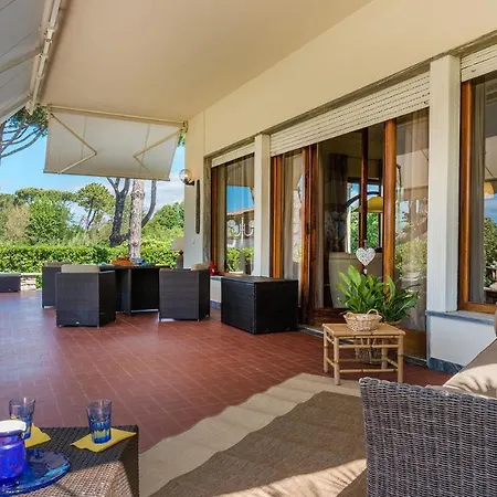 Il Renzito 8, Emma Villa Massa (Tuscany)